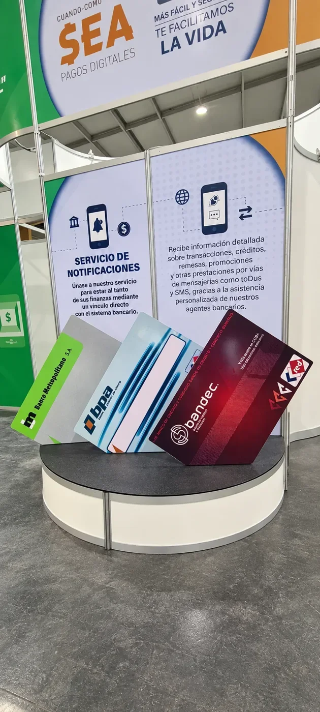 Elementos del stand del BCC en Pabexpo 2024.