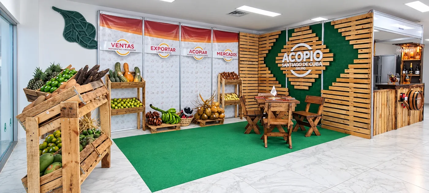 Vista reconstruida del stand de ACOPIO en Varadero Gourmet 2023.